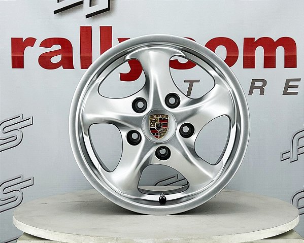 Jogo de Roda Porsche Twist Prata Aro 15 Prata Tala 5,5 e 7 / 5 Furos (5x130) Offset 40