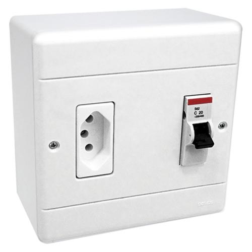 CAIXA AR CONDICIONADO SOBREPOR C/ TOMADA - 20A = DISJ.25A /2915 - PERLEX