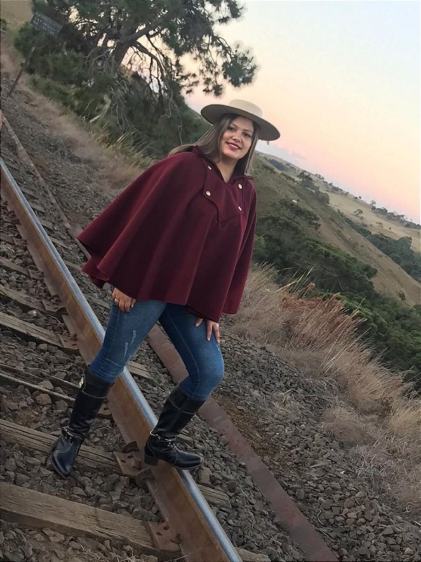 Poncho unissex ideal para o inverno em lã batida Pala Baeta