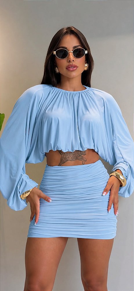 Conjunto Feminino Drapeado em Poliamida – Cropped Manga Bufante + Saia Ajustável
