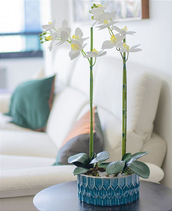 Arranjo Orquídeas no Vaso Cerâmica Azul