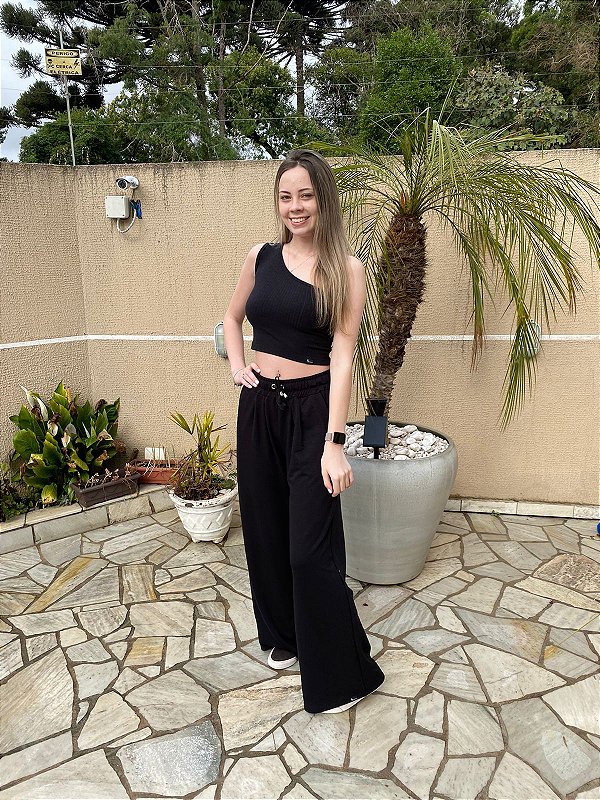 Calça Pantalona Em Moletinho Com Cordão No Cós E Bolsos