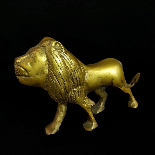 Leão em bronze
