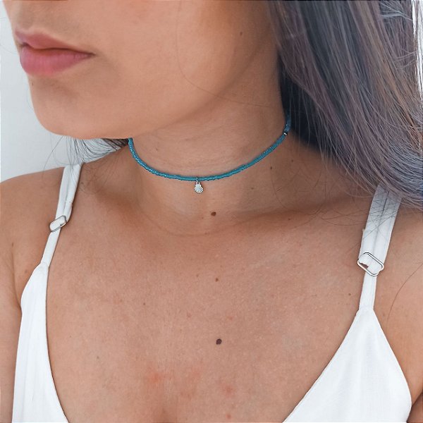 REF 809 CHOCKER DE MIÇANGAS AZUL COM PINGENTE DE CONCHA