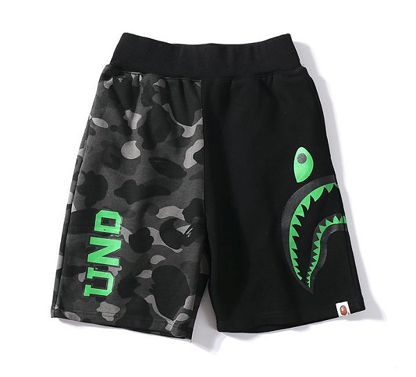 Shorts Bape x UNDEFEATED Preto Camuflado "Glow in the Dark"