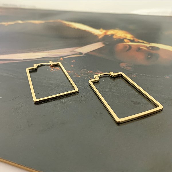 Argola Retangular Folheada A Ouro