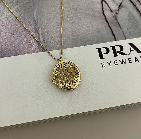 Colar Relicário com Mandala Folheado a Ouro