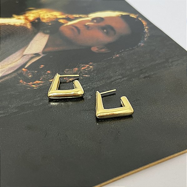 Argola Retangular  P Folheado a Ouro