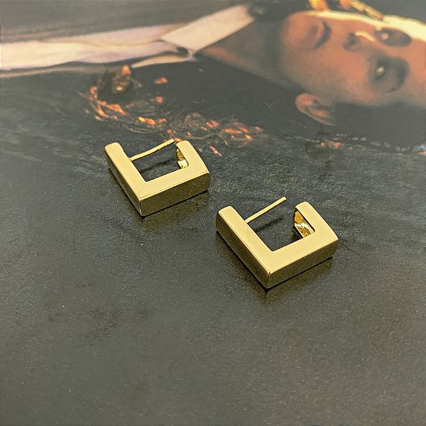 Argola Quadrada Folheada a Ouro