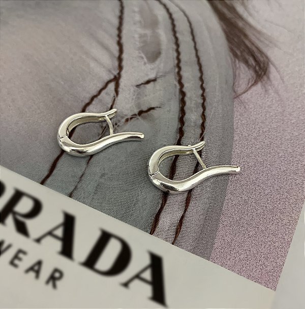 Argola Articulada Oval Lisa M Prata 925