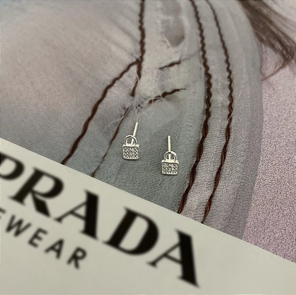 Brinco Cadeado Cravejado de Zircônias Prata 925