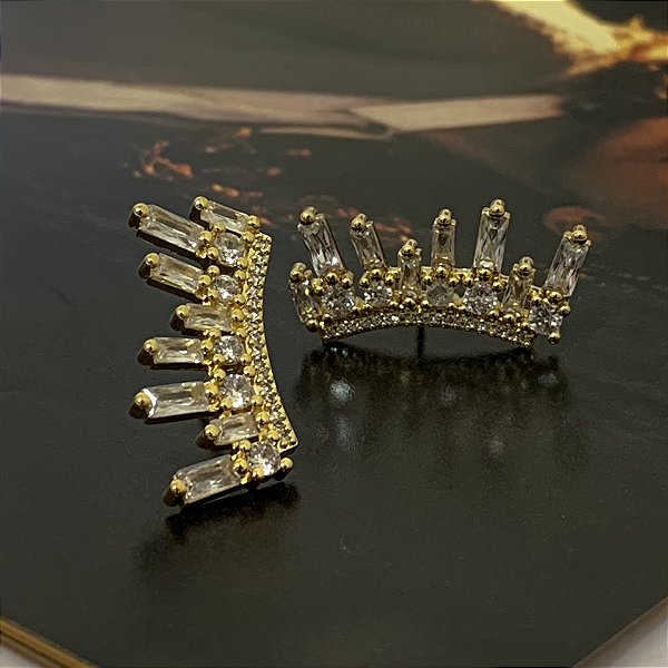 Brinco Raios Cravejados com Microzircônias Folheado a Ouro