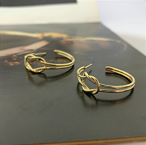 Argola de Nó Folheada a Ouro