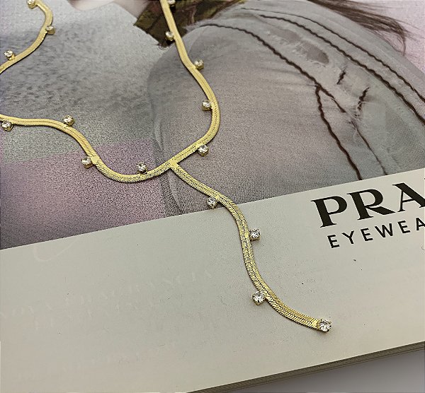 Colar de Fila Laminada Cravejado com Zircônias Folheado a Ouro