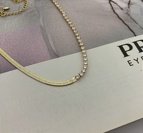 Choker Meio a Meio Fita Laminada e Riviera Folheado a Ouro