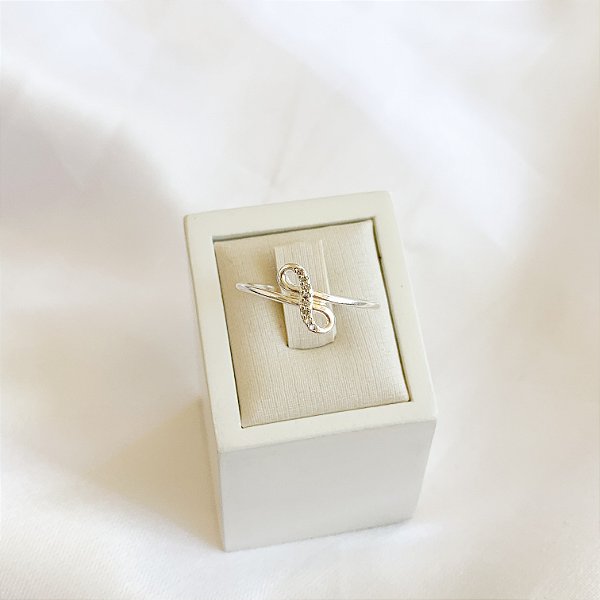 Anel Infinito Cravejado em Prata 925 - N°18