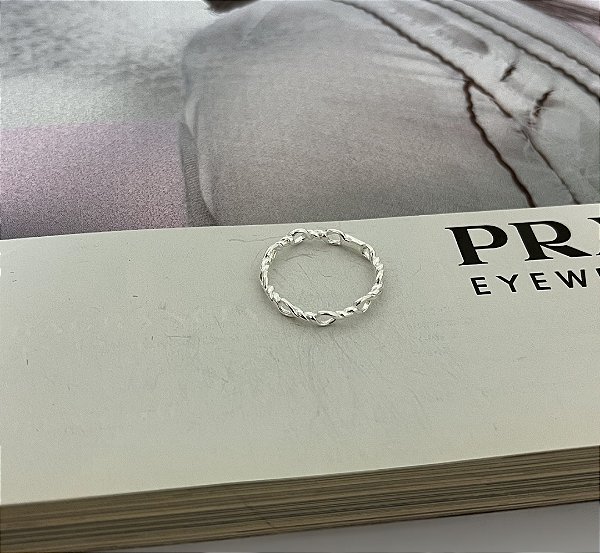 Anel Arame Torcido Em Prata 925 N°17