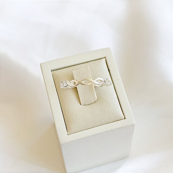 Anel Trançado em Prata 925 - N°20