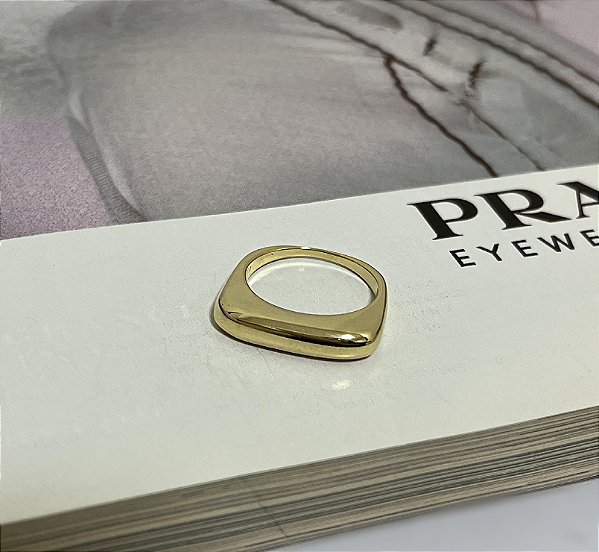 Anel Quadrado Abaulado Folheado a Ouro