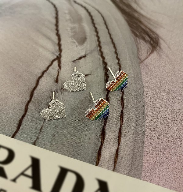 Brinco de Coração Cravejado em Prata 925