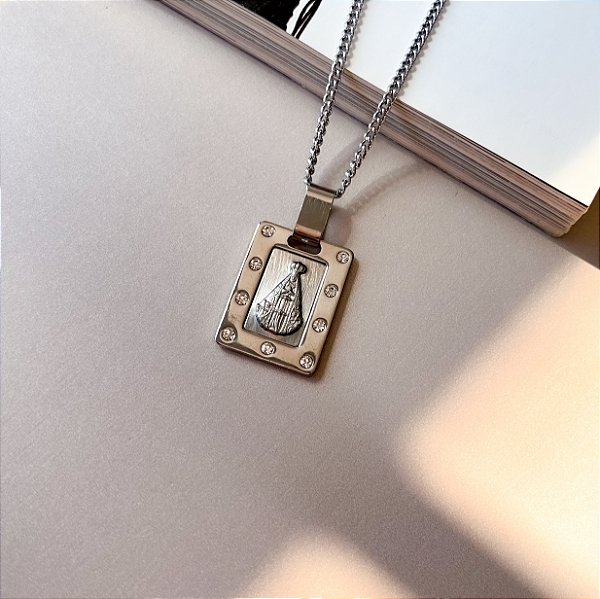 Colar com Pingente de Nossa Senhora Aparecida com Pedras em Aço Inox 50cm