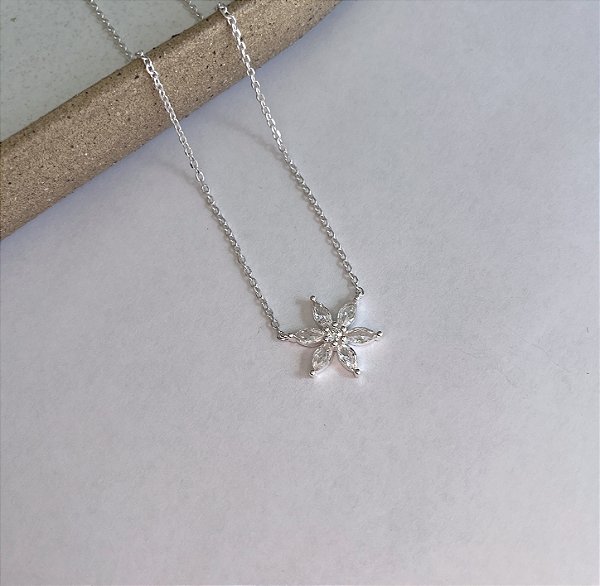 Colar de Flor Cristal em Prata 925