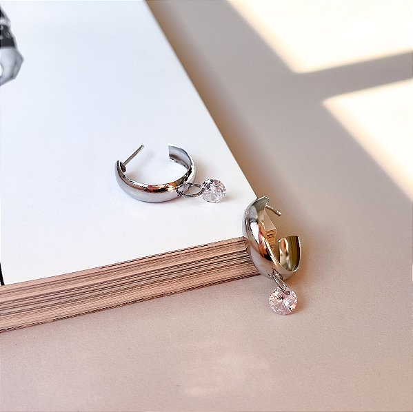 Argola de Chapa Abaulada 1,5cm com Zircônia em Aço Inox