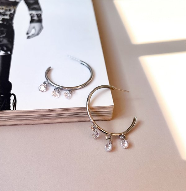 Argola com Zircônias em Aço Inox