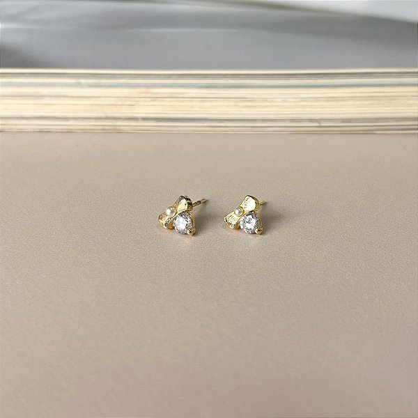 Brinco de Laço com Ponto de Luz Folheado a Ouro