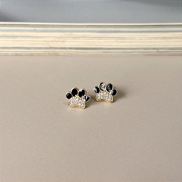 Brinco de Patinha da Cachorro Cravejado com Microzircônias Folheado a Ouro