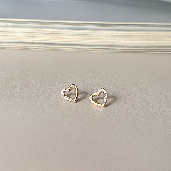 Brinco de Coração Vazado Folheado a Ouro