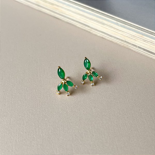 Brinco Navete Cravejado com Zircônias Folheado a Ouro - Verde