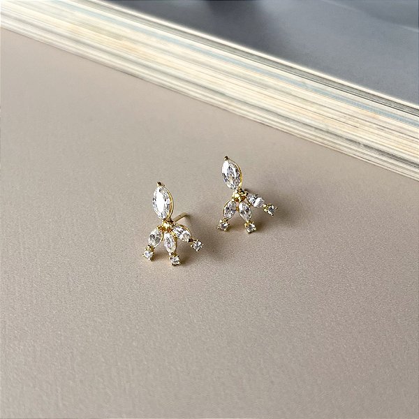 Brinco Navete Cravejado com Zircônias Folheado a Ouro - Cristal