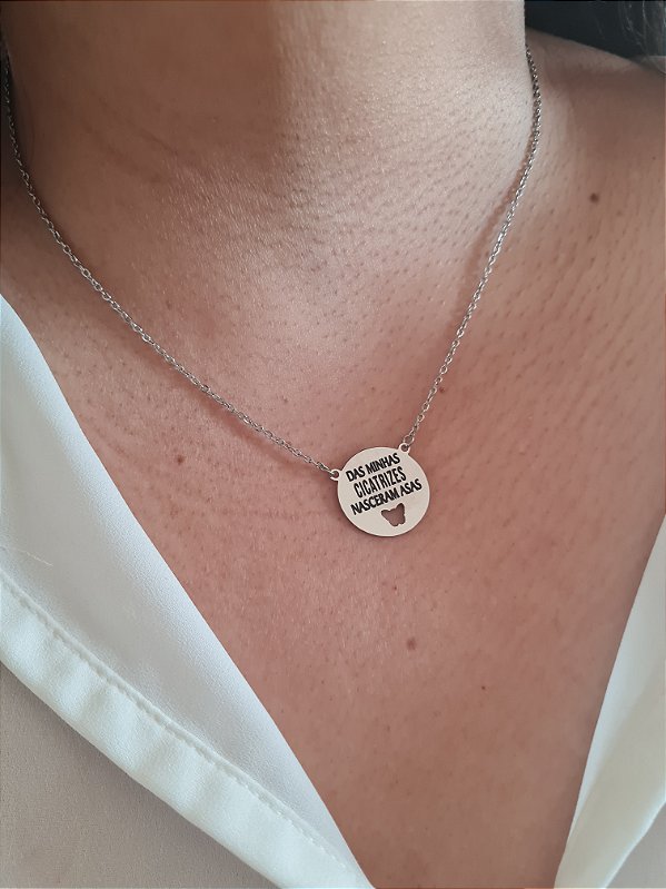 Colar com frase e borboleta em aço inox