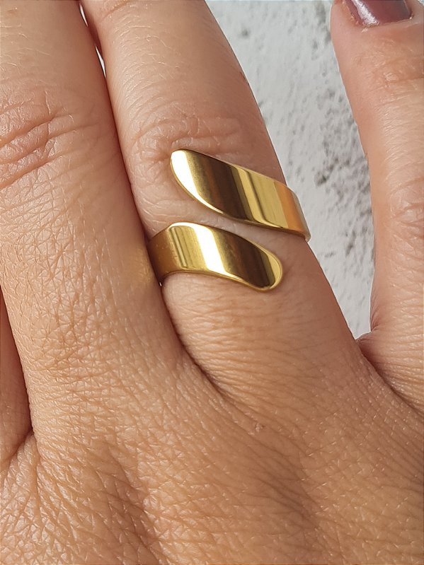 Anel dourado em aço inox