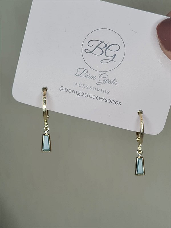 Argolinha com zircônia azul claro banhado a ouro