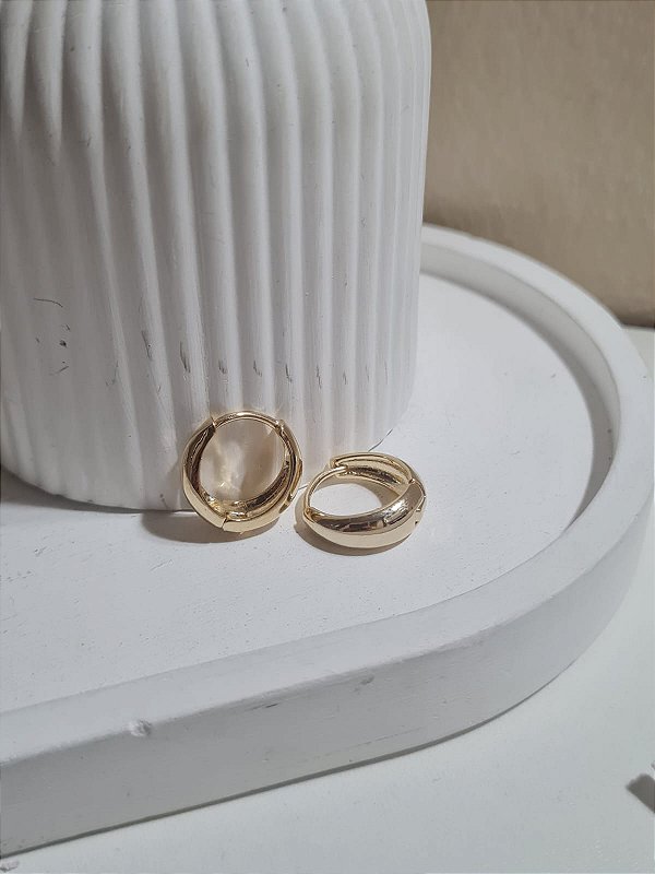 Argolinha lisa dourada tamanho g