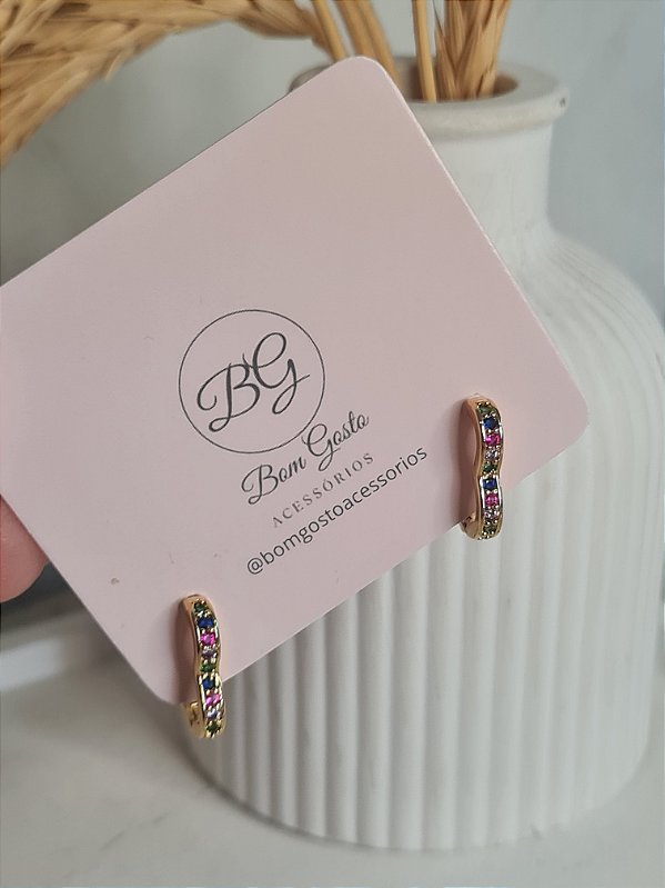 Argola Coração Cravejada Colorida Pequena Dourada