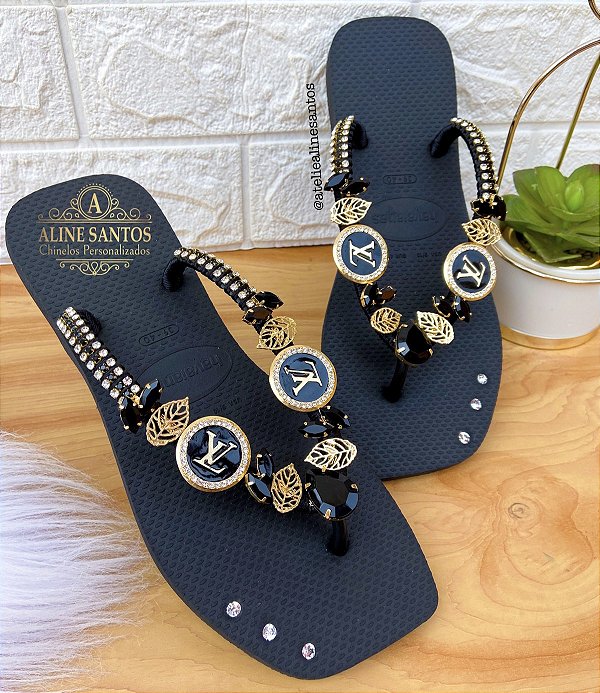 LV Havaianas Square