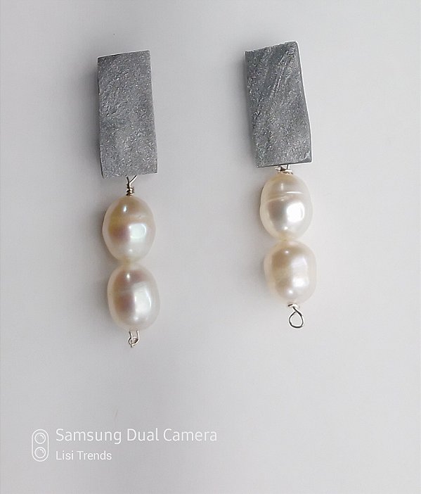 Brinco Perola e Prata Retangular