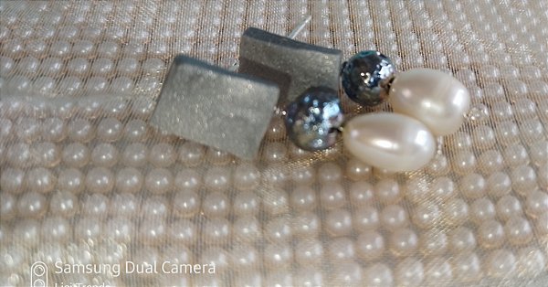 Brino Perola e Pedra Vulcanica - Prata pequeno