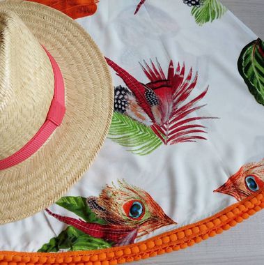 Canga Saída de Praia Redonda Estampada com pompons