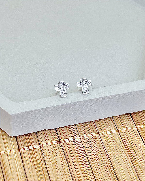 Brinco Cruz Cravejada 6mm - Prata 925