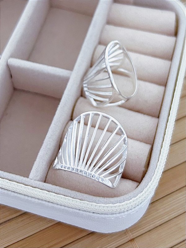 Anel Arco Linhas Vazadas c/ Cravejado - Prata 925