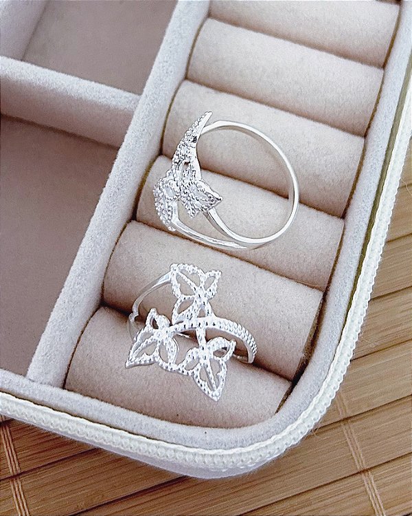 Anel Folhagem Trabalhada Vazada - Prata 925