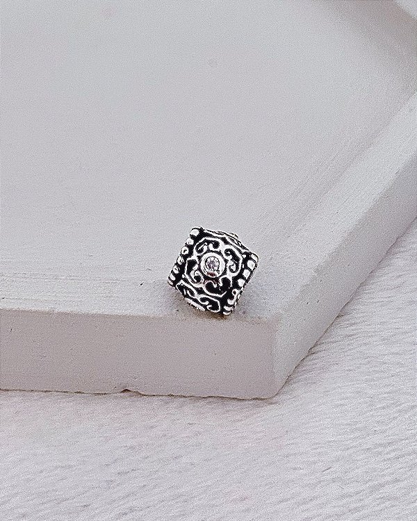 Berloque Flores c/ 4 Zircônias Envelhecido Separador - Prata 925