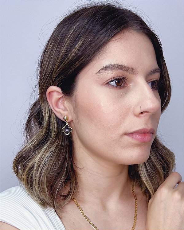 Brinco Trevo Incolor 2,8cm - Banho de Ouro 18k