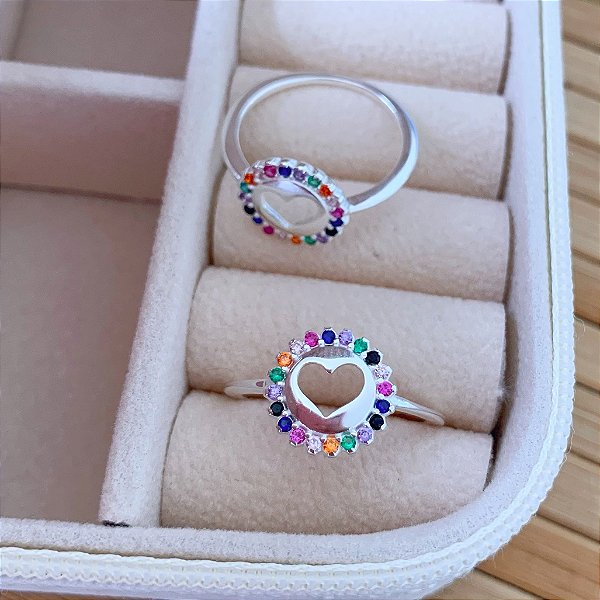 Anel Coração Vazado c/ Circulo Cravejado Colorido - Prata 925