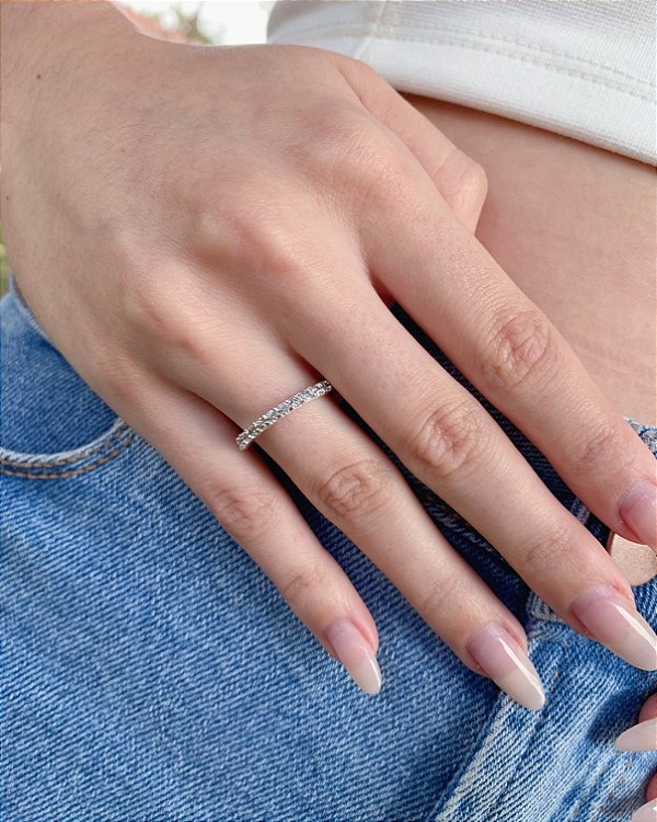 Anel Aparador Meia Aliança Cravejado - Prata 925