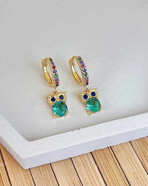 Brinco Argolinha c/ Pingente de Coruja Colorida - Banho de Ouro 18k